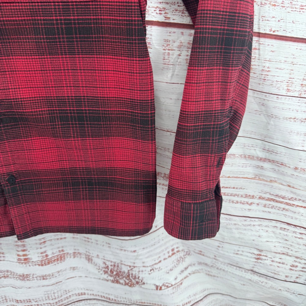 Lululemon Flannel Shirt Mens Size Small Red Black Plaid Long Sleeve Button Down - Picture 4 of 9